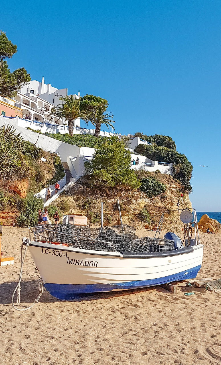 Пляж Карвоэйру (Carvoeiro) Португалия